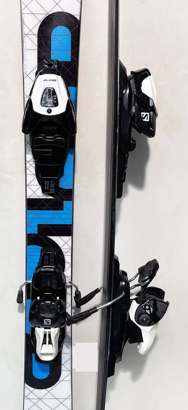 Stöckli Skis: Stöckli LOOP JR   131 cm; Neuste Model mit neuem Stöckli LOG – Gebraucht aus Brüttisellen von SkiverkaufStepan 2