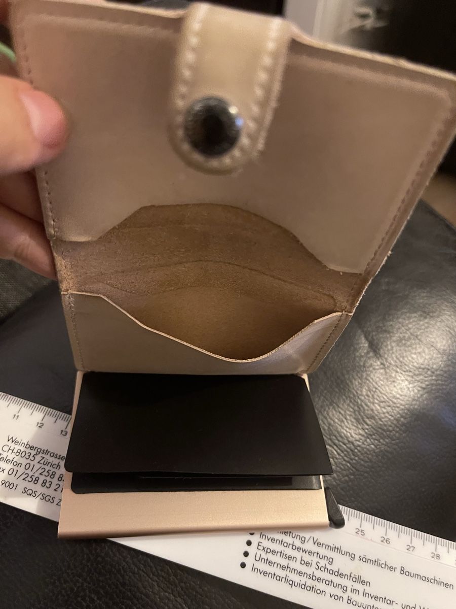 Secrid Brieftaschen: Portefeuille Secrid, cuir, beige, bon éta – Gebraucht aus Kloten von Vermicelles 2
