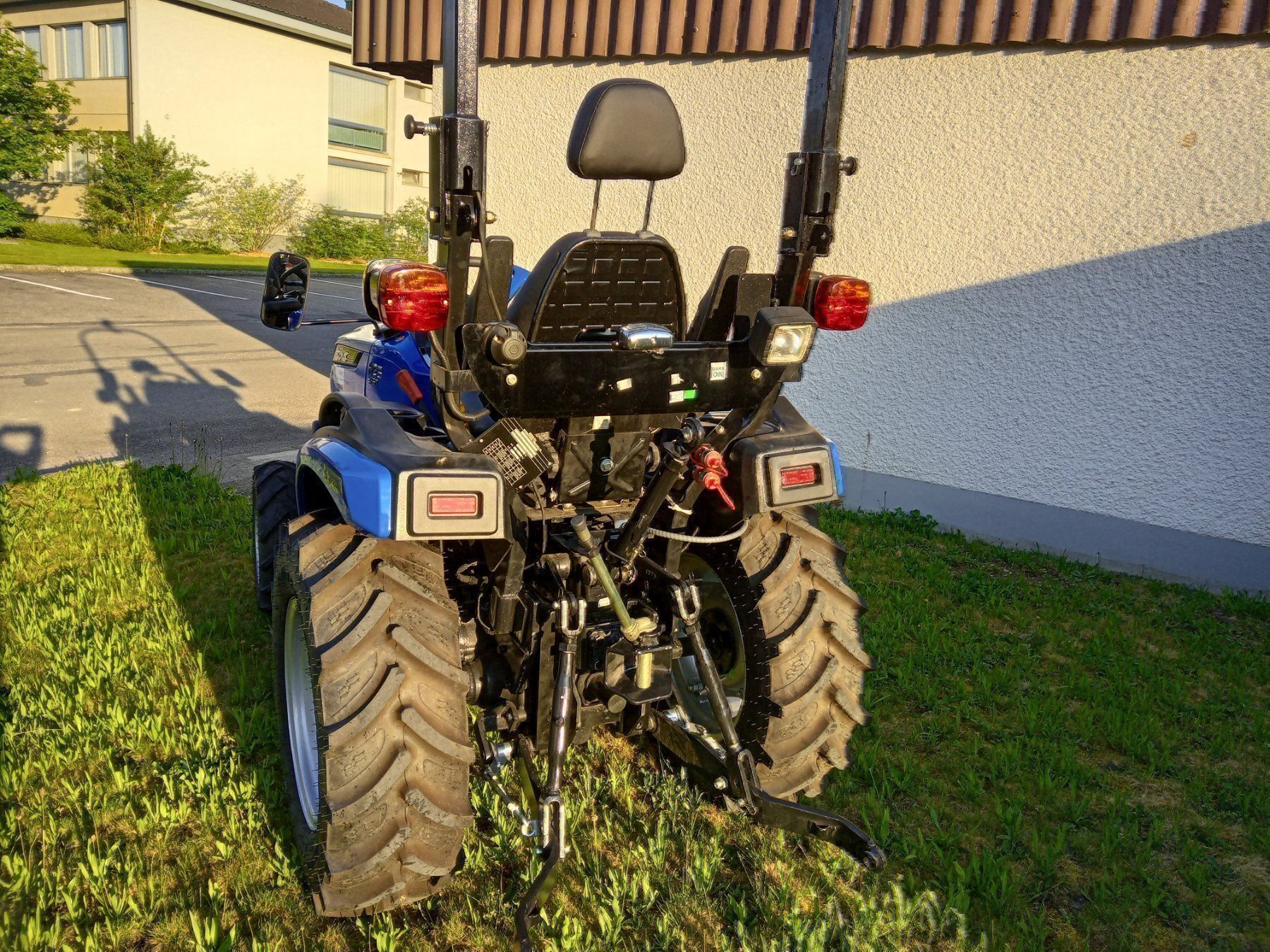 Trattori: Solis 26 HST Neuer Traktor – Nuovo (secondo la descrizione) da Roggwil BE venduto da Gruero 2