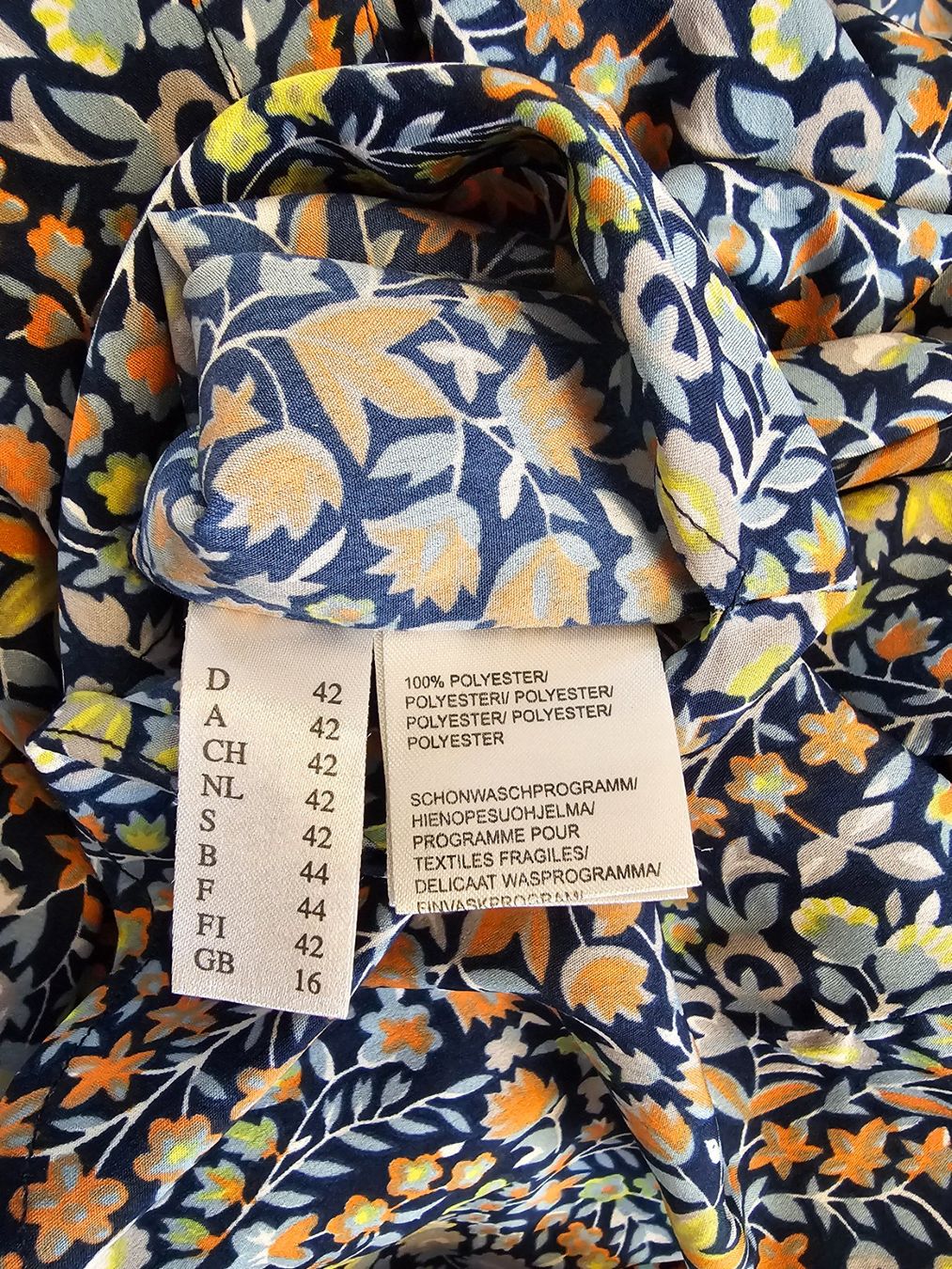Kleiderpakete: Trendy Damenjeans mit Bluse Gr. M Atelier – Gebraucht aus Füllinsdorf von Sunnebliemli7 7