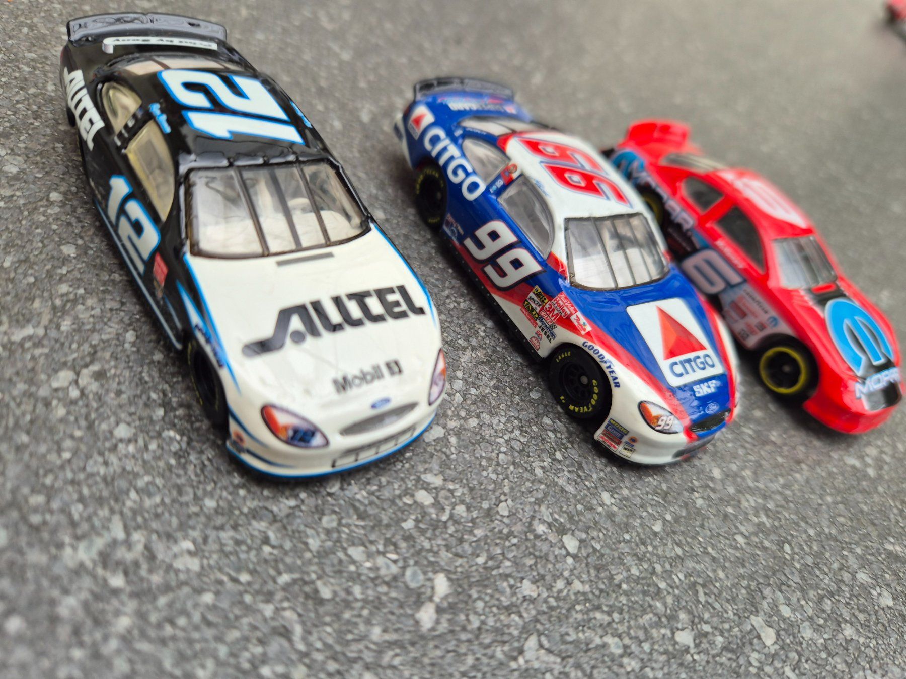 Ford Modellautos: Ford Nascar Hot Wheels. – Gebraucht aus Oberbuchsiten von  3