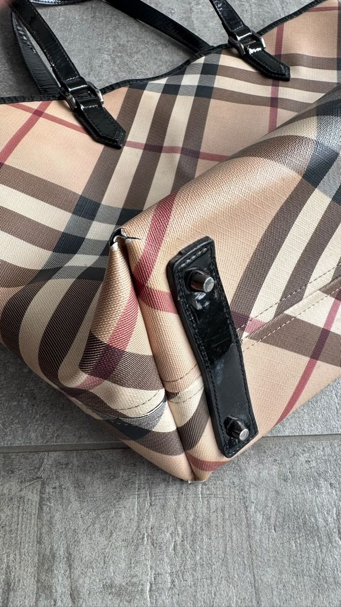 Burberry Taschen für Damen: Burberry Tasche – Gebraucht aus Gelterkinden von Belle.fleur 2