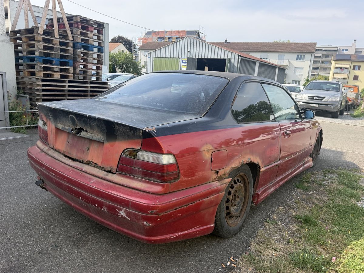BMW Autos: Bmw 325 i Benzin  – Gebraucht aus Amriswil von Autocent 2