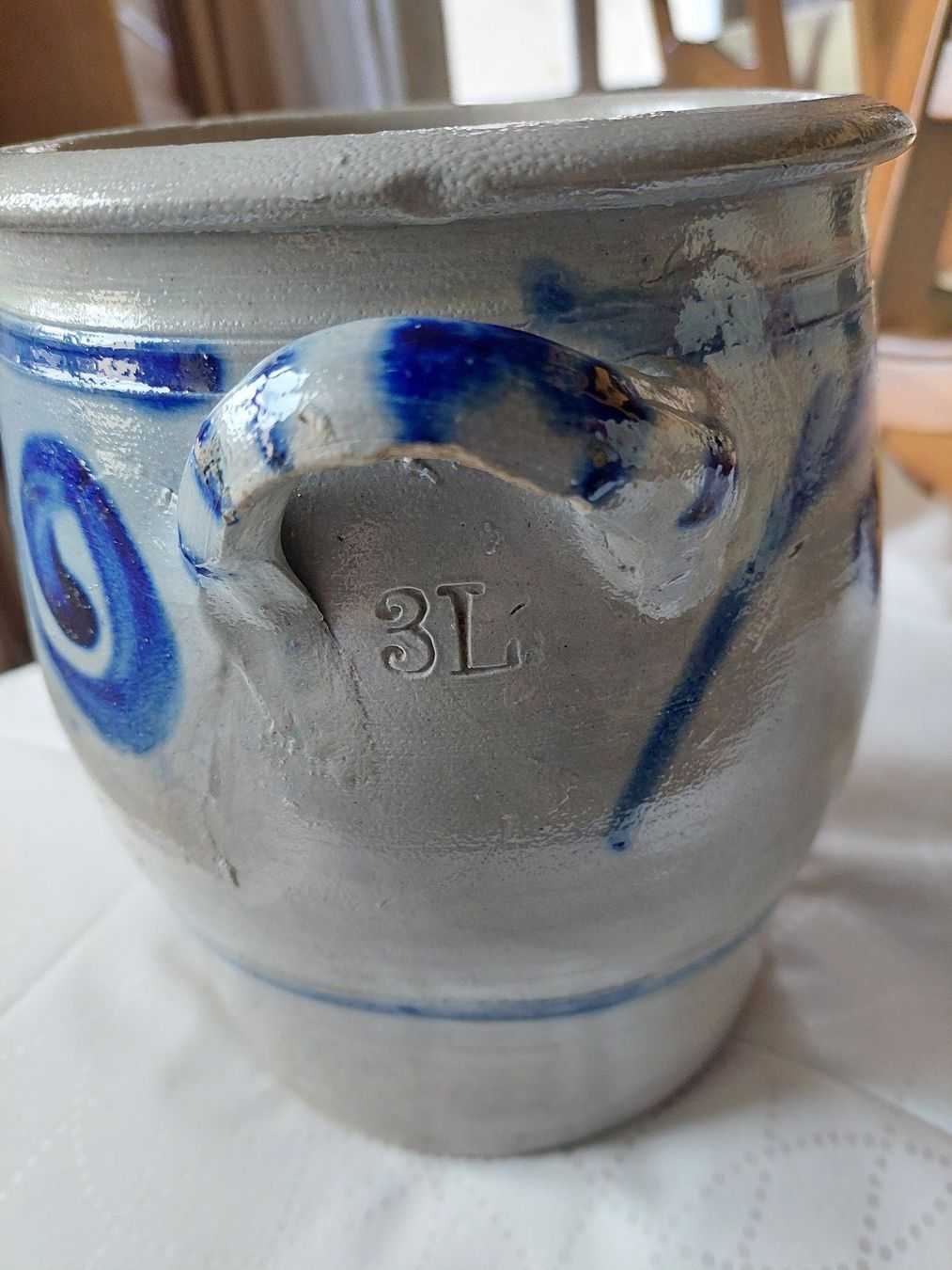 Casseroles: Rustikale Vintage Tontopf ,mit blauem Dekor ,ein Hingucker – D'occasion à Veltheim AG par fredy_richner 3