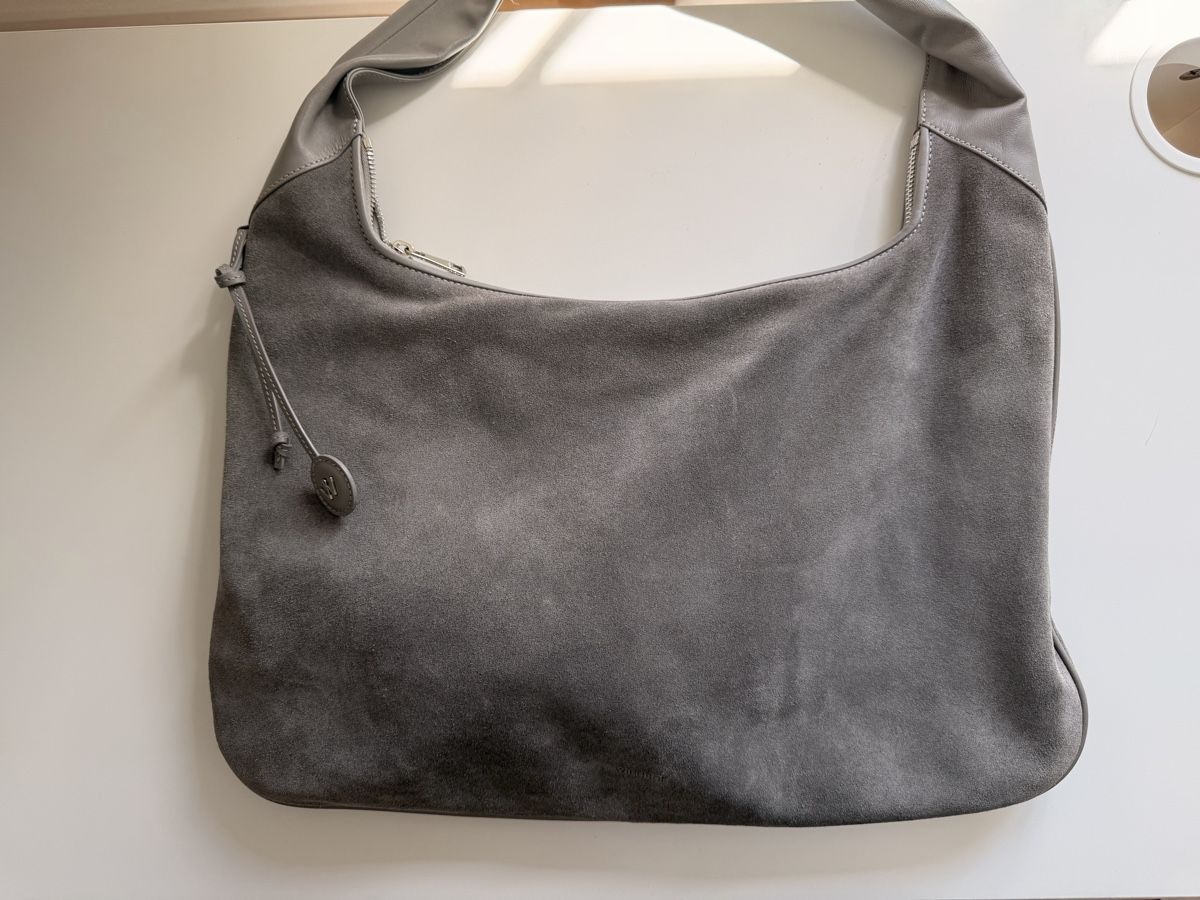 Windsor Borse: Windsor Grey Suede Hobo Bag – Nuovo (secondo la descrizione) da Kreuzlingen venduto da wk. 1