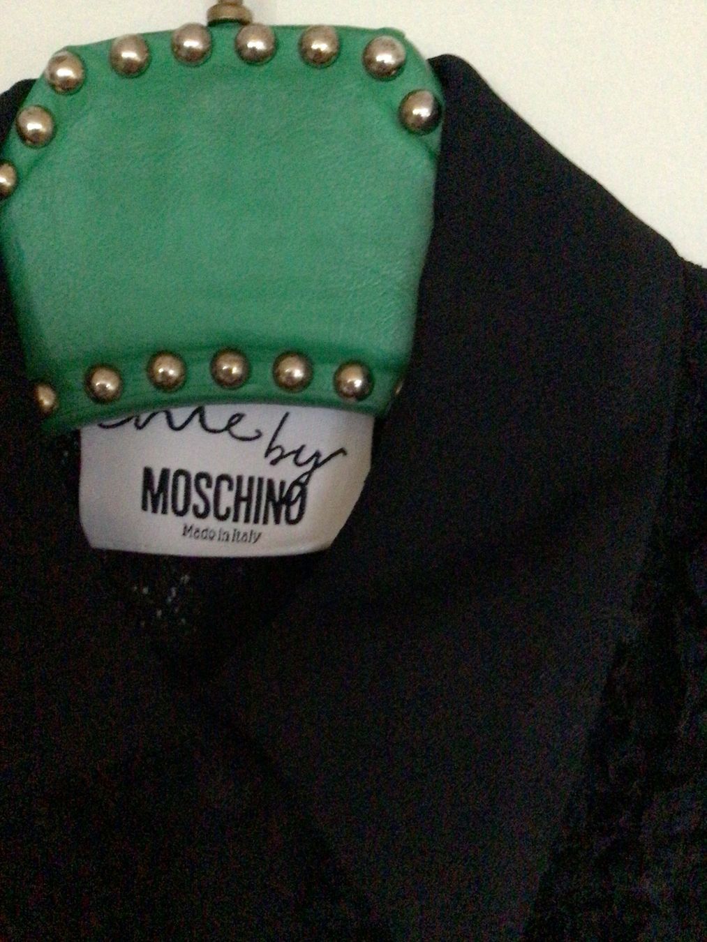 Moschino Camicette: Bluse MOSCHINO – Usato da Zürich venduto da ElarmariodeRuth 2