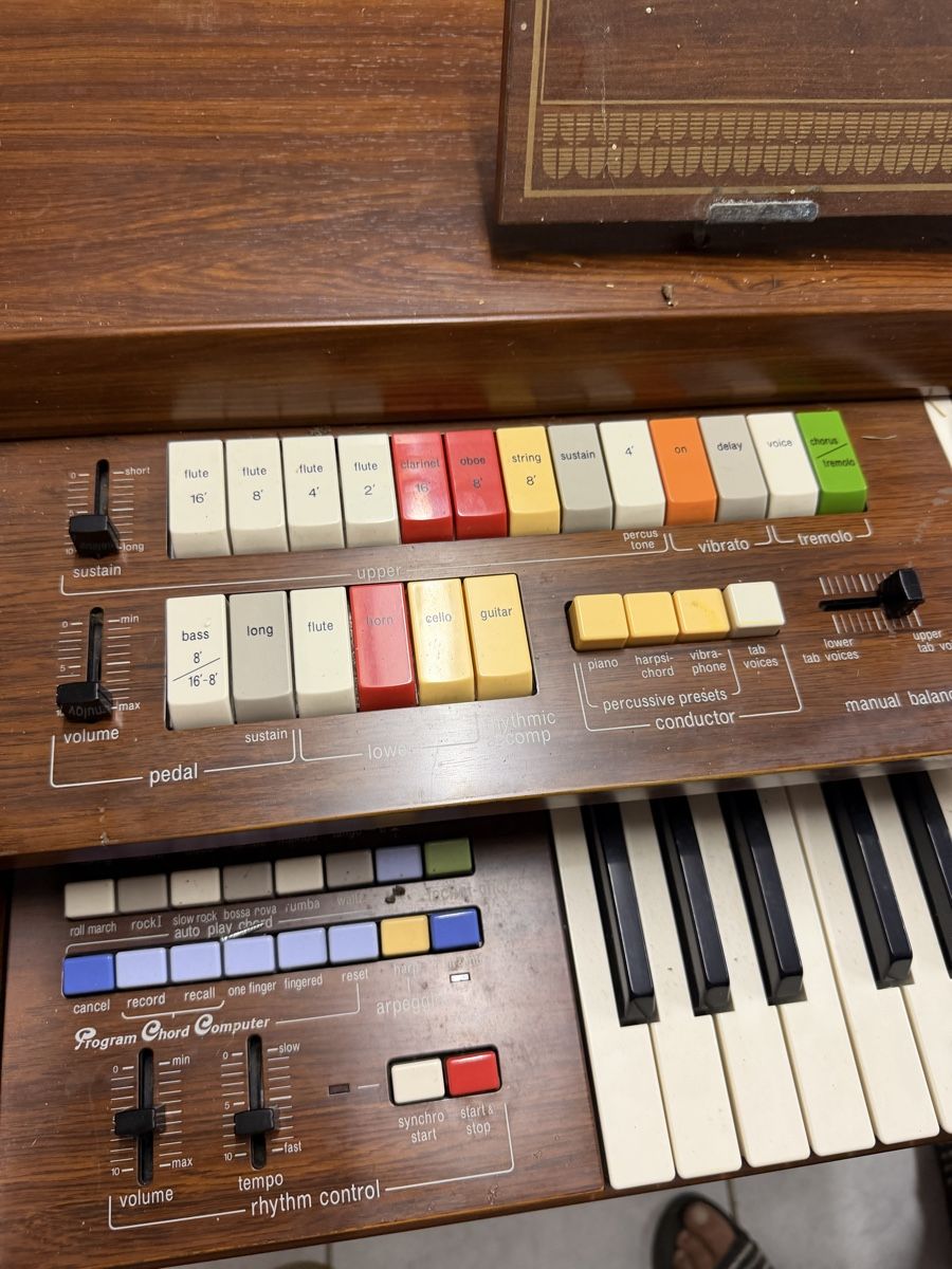 Vintage Musikinstrumente: Vintage Heimorgel – Gebraucht aus Tennwil von Zenayda