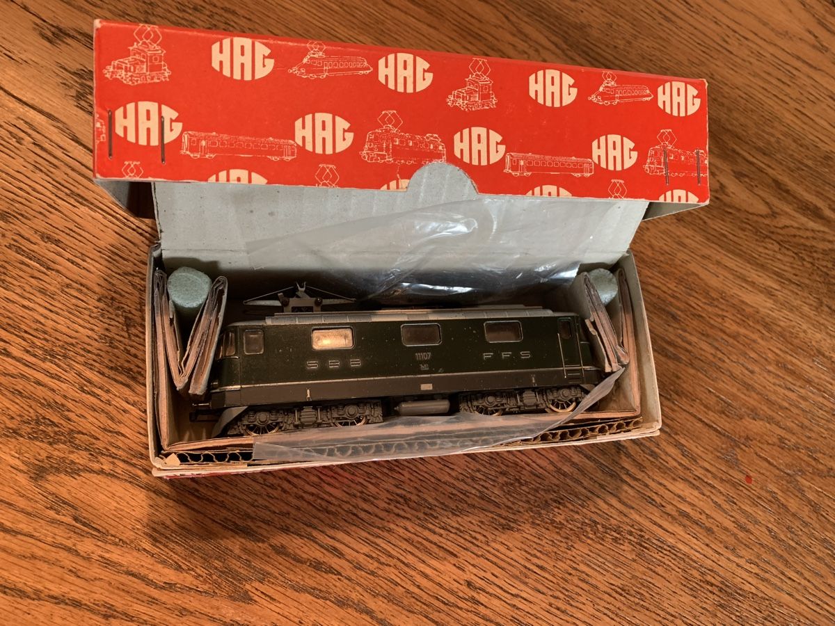 Hag Modellini di ferrovie: HAG SBB Re 4/4, älteres Model mit Digital Decoder ,Nr.H20 – Usato da Winden venduto da EmilNeu 9