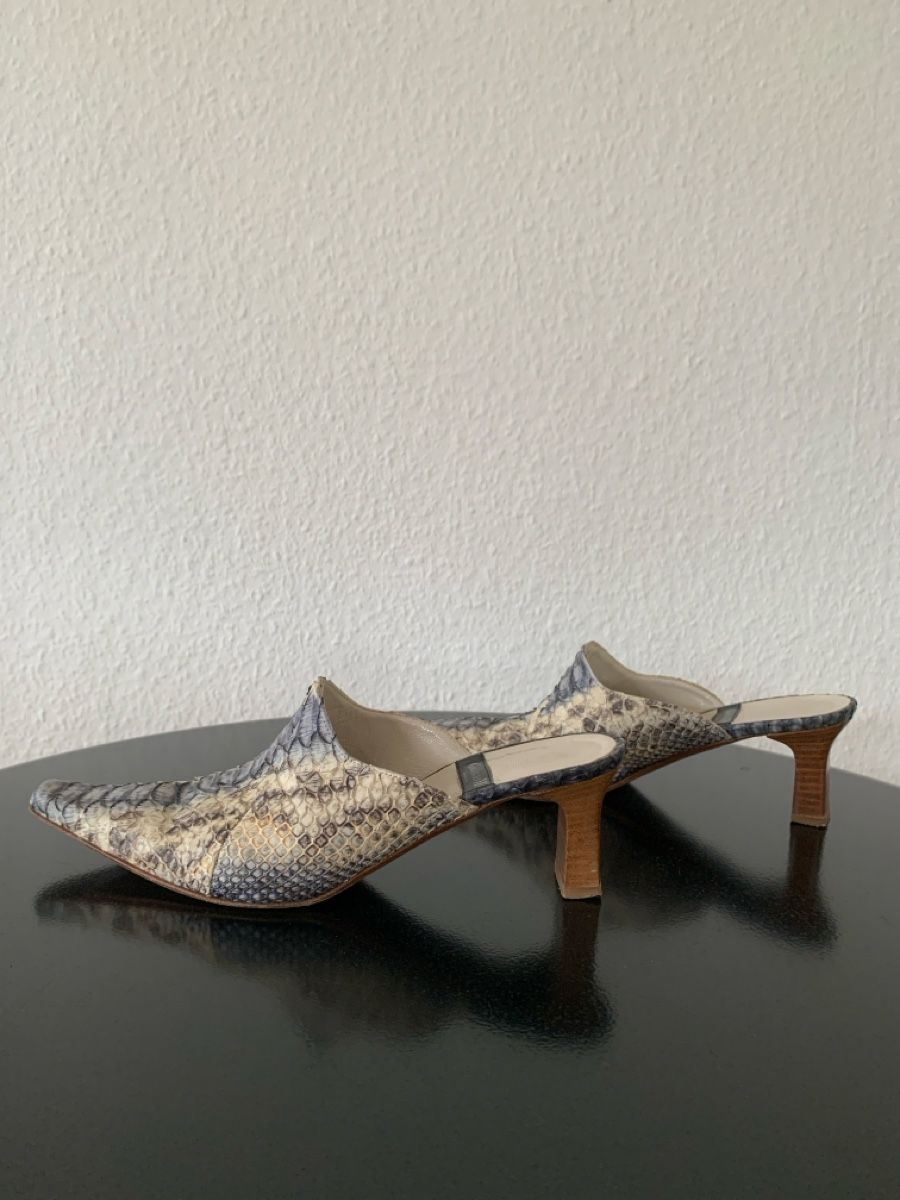 Scarpe da donna: GiorgioM: Pantoletten aus echtem Pythonleder, 36.5, NP 399.- – Usato da Luzern venduto da paulablue 1