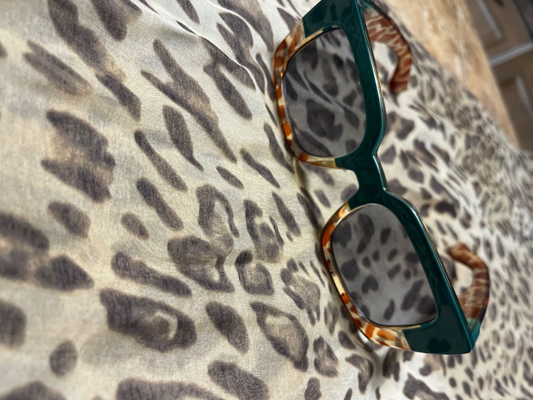 Occhiali & Lenti: Occhiali da sole con print leopardo-chic e eleganti – Nuovo (secondo la descrizione) da Gordevio venduto da LanaZimm 7