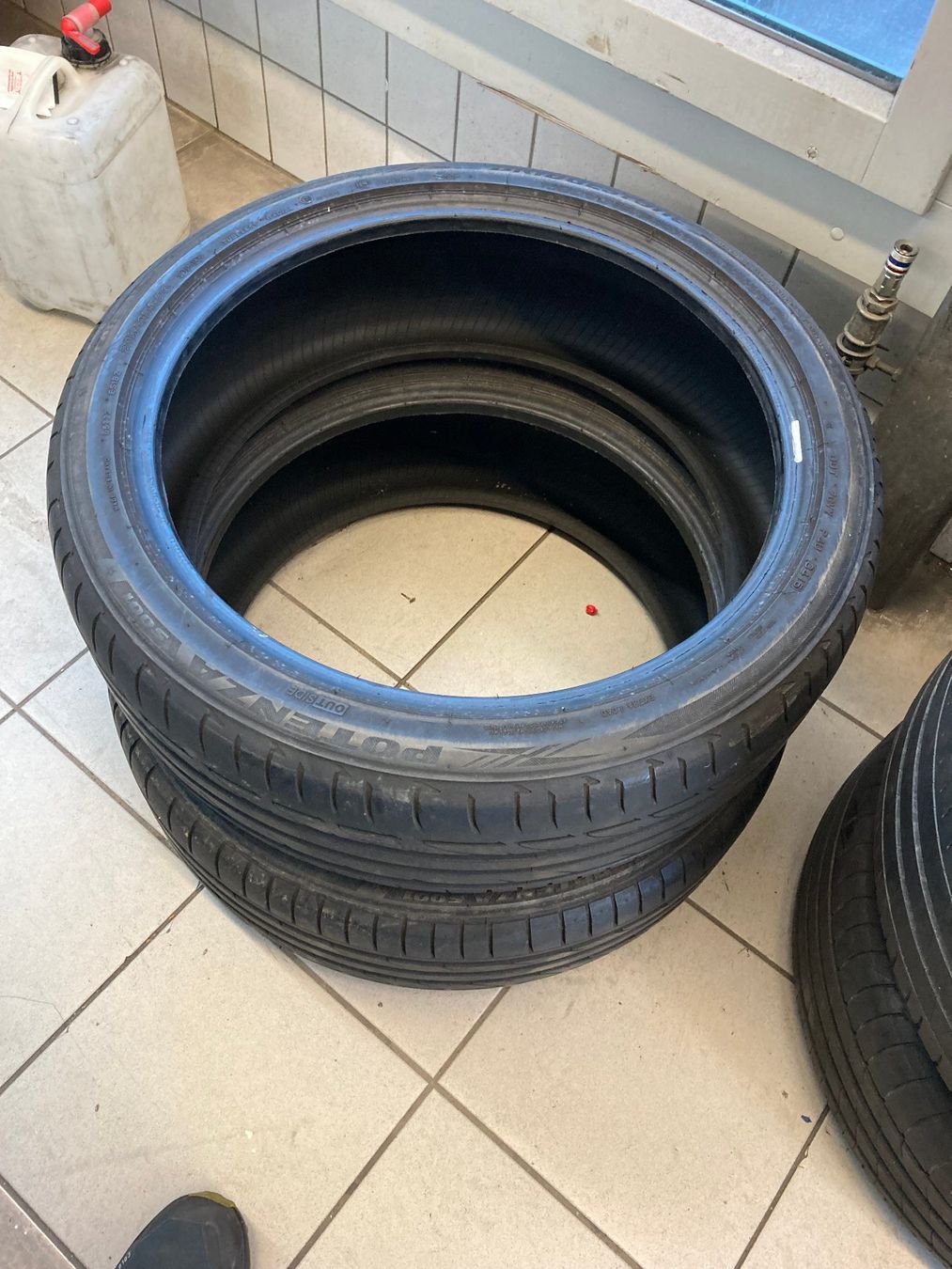 Bridgestone Pneumatici & Ruote complete: 215/45R20 Sommerpneu – Usato da Cham venduto da WB2223
