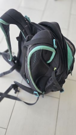 Satch Schulrucksack grau türkis gebrauchter Zustand