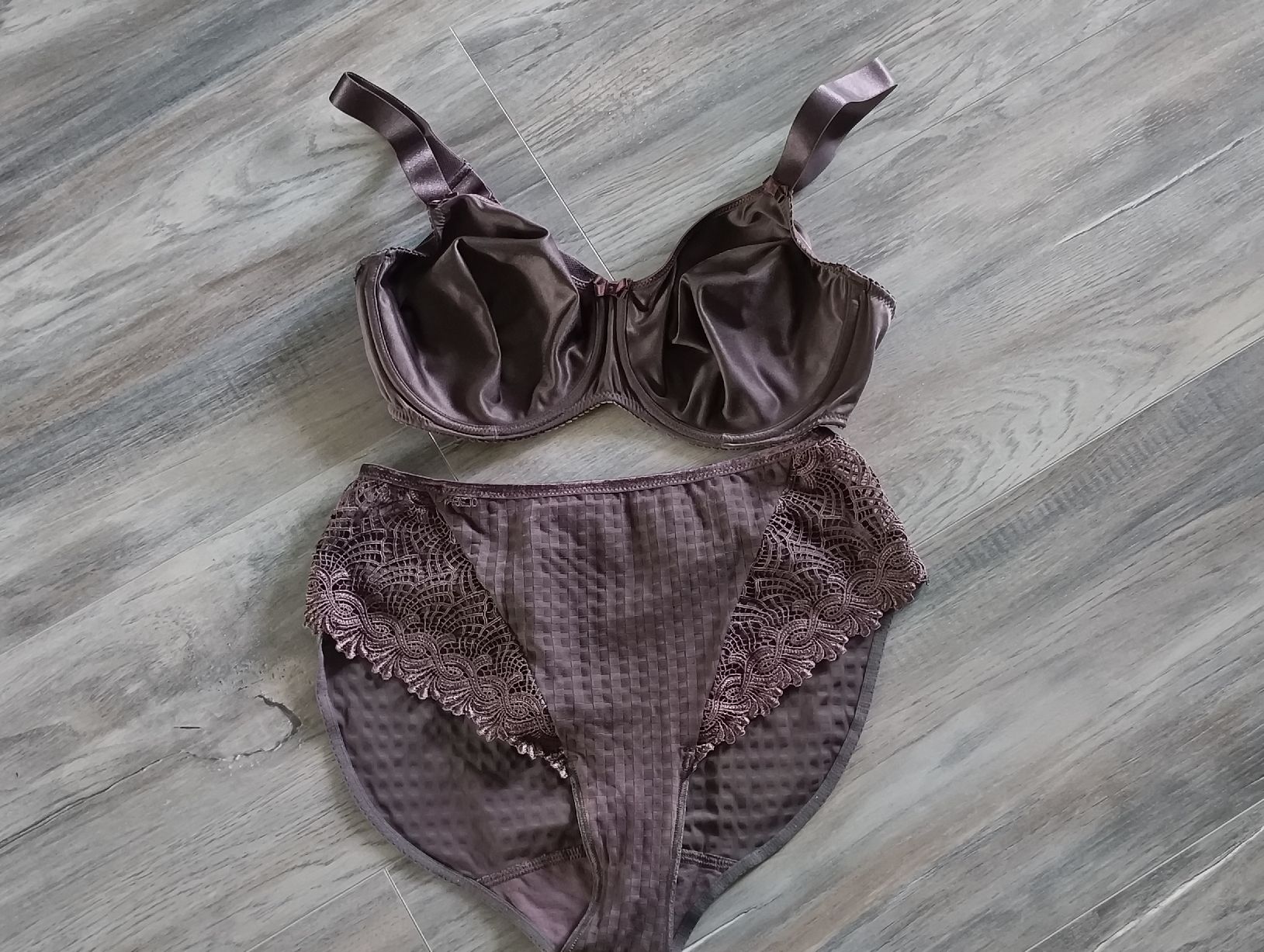 Altra biancheria intima: Unterwäsche Set super Zustand  – Usato da Flawil venduto da elenor05