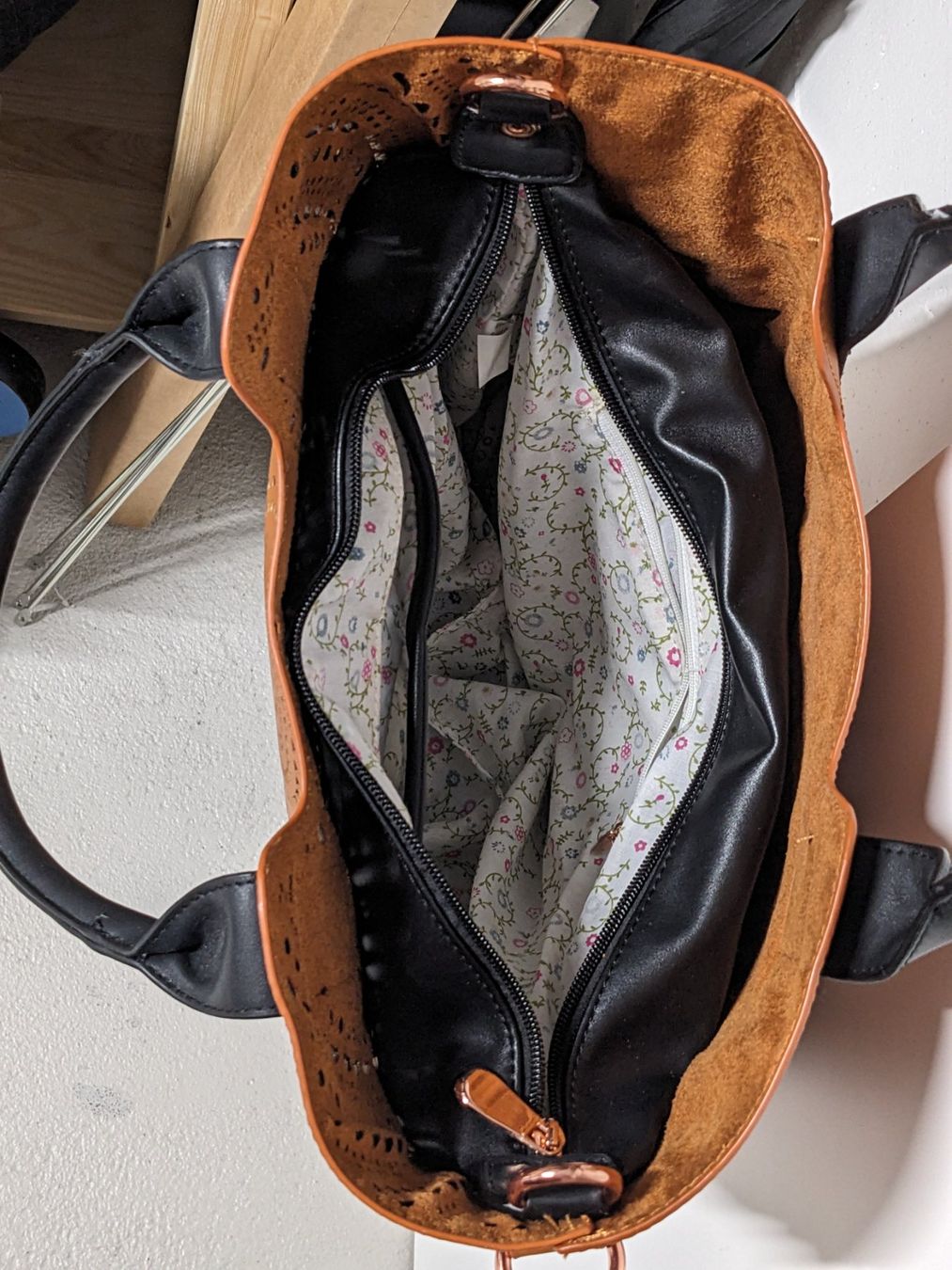 Borse da donna: Damen Handtasche Cognac – Usato da Trachslau venduto da Tijneee 1