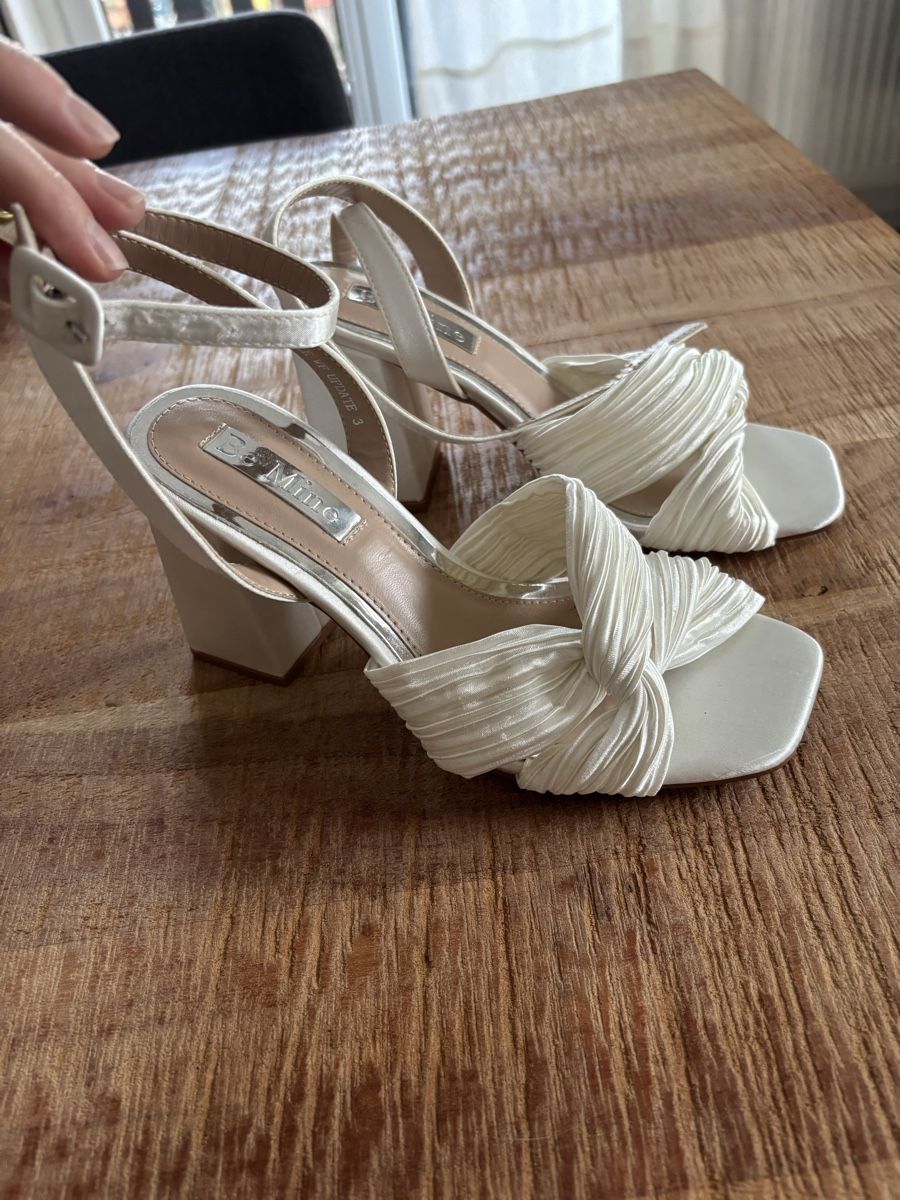 Chaussures femmes: Brautschuhe Hochzeit – Neuf (Voir description) à Wädenswil par S.ke 2