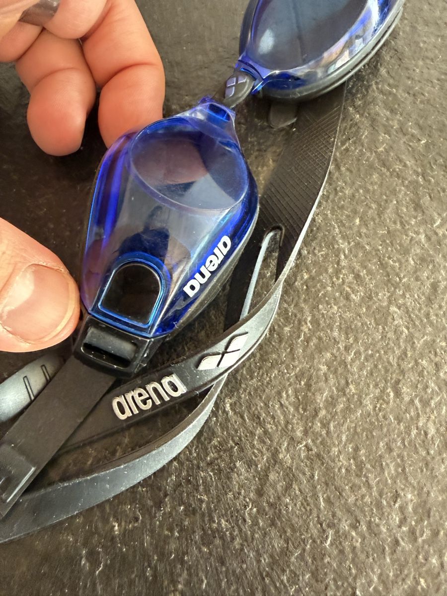 Arena Occhiali & Lenti: Arena Schwimmbrille blau – Usato da Wettingen venduto da myworldsking 1