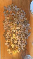 Münzsammlung aus aller Welt - viele verschiedene Münzen!