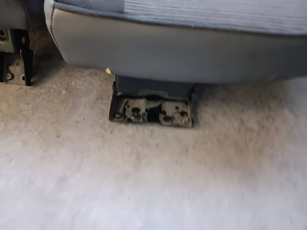 Tutti pezzi di ricambio auto: Sitz hinten Rücksitz  Citroen Berlingo 2005 – Usato da Hindelbank venduto da mbcar 6
