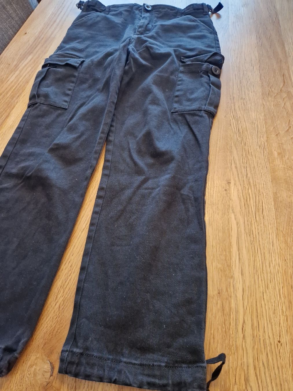 Hosen: Schwarze Cargohose Grösse 34 – Gebraucht aus Gwatt (Thun) von Letzte-Chance-III 1