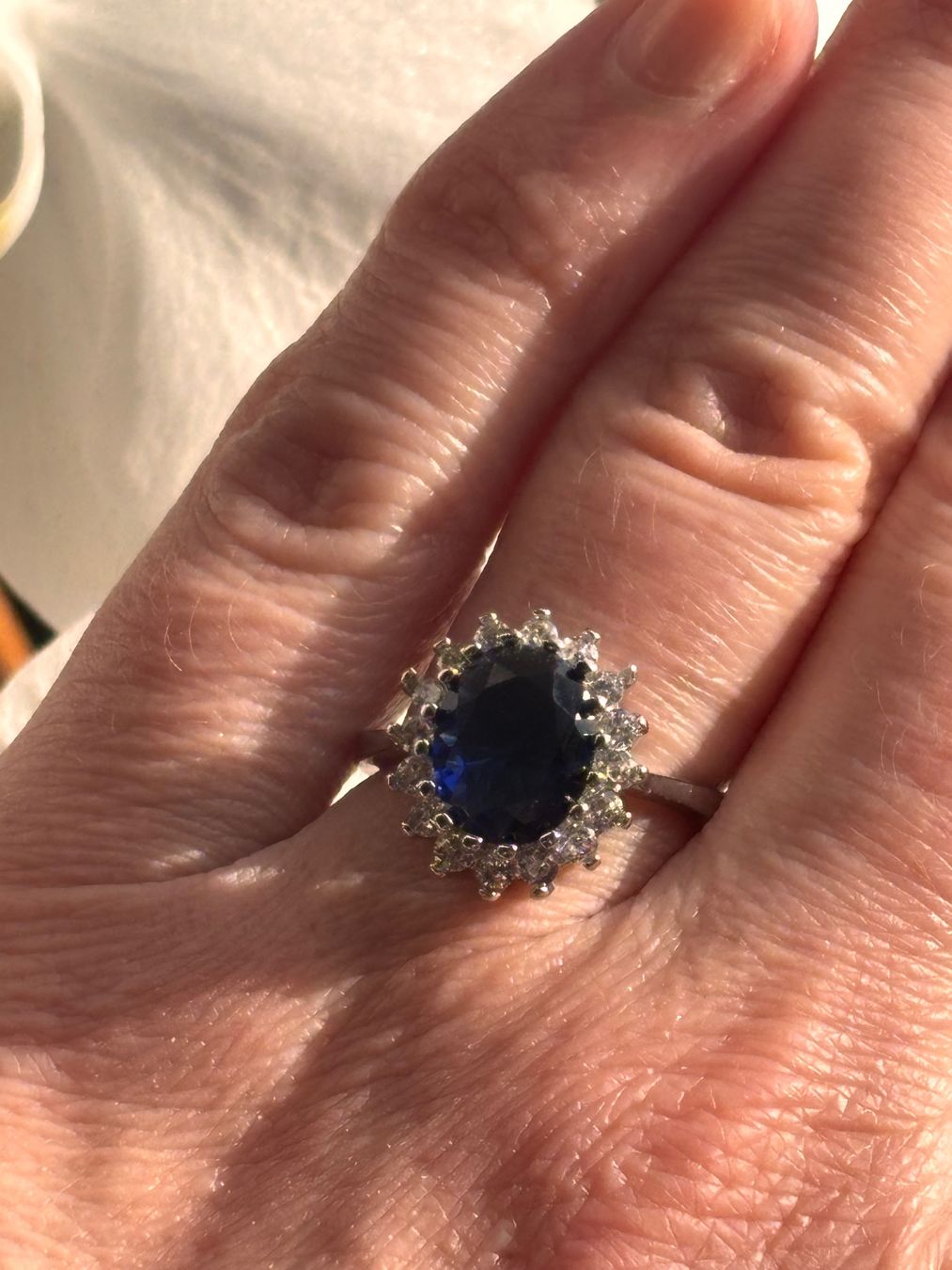 Anelli: Bague saphir et halo de brillants – Nuovo (secondo la descrizione) da Lausanne venduto da mel2dreams 4
