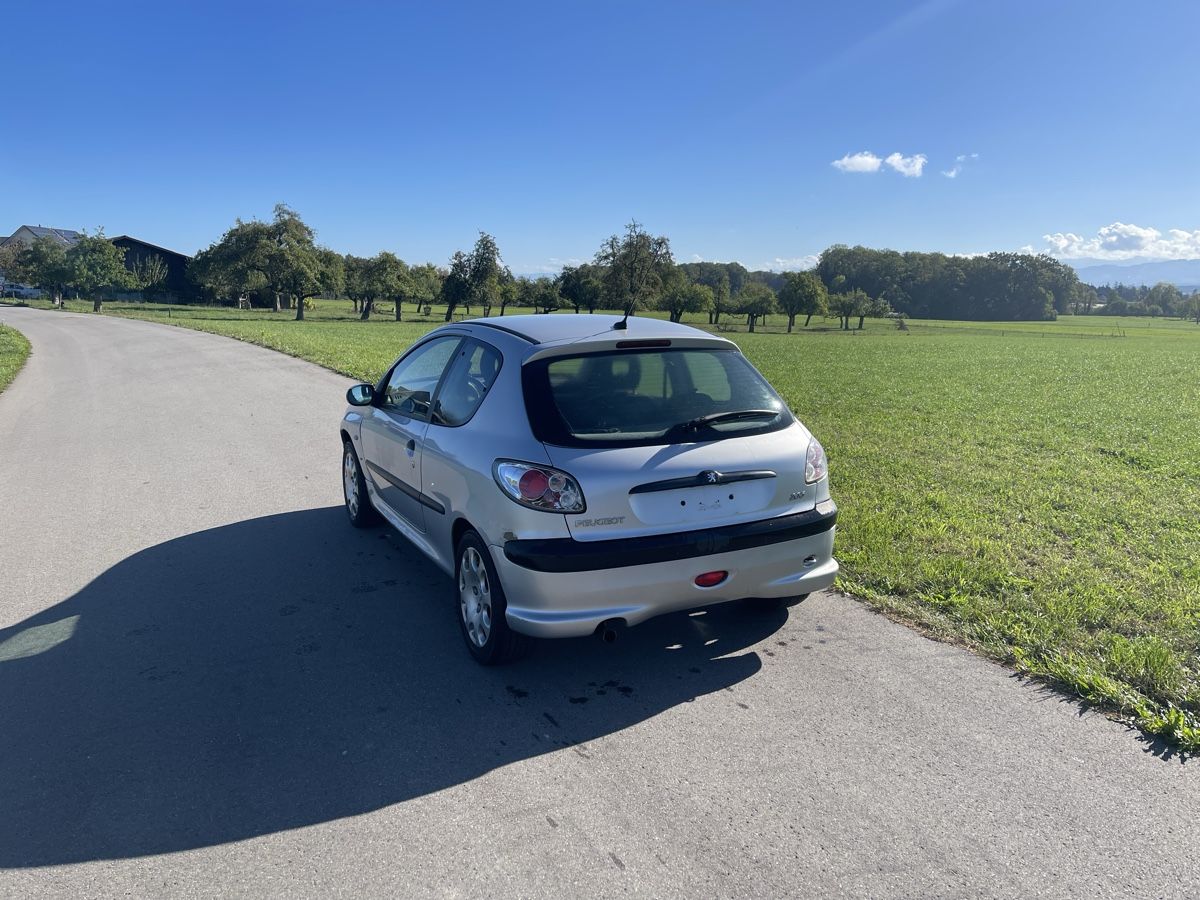 Peugeot Automobili: Peugeot 206 1.6 16V – Usato da Langrickenbach venduto da Freemic 1