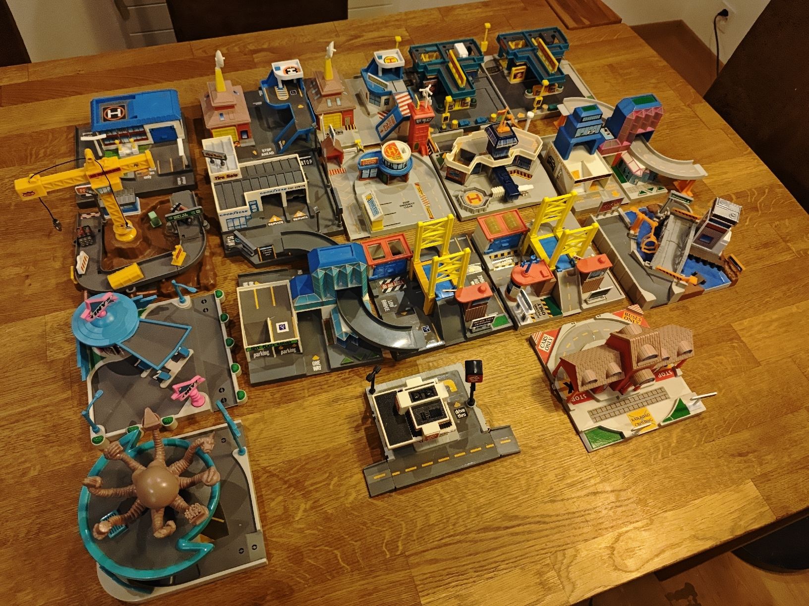 Micro Machines Giocattoli: Micro Machines Hiways & Byways – Usato da Wittenbach venduto da stefange