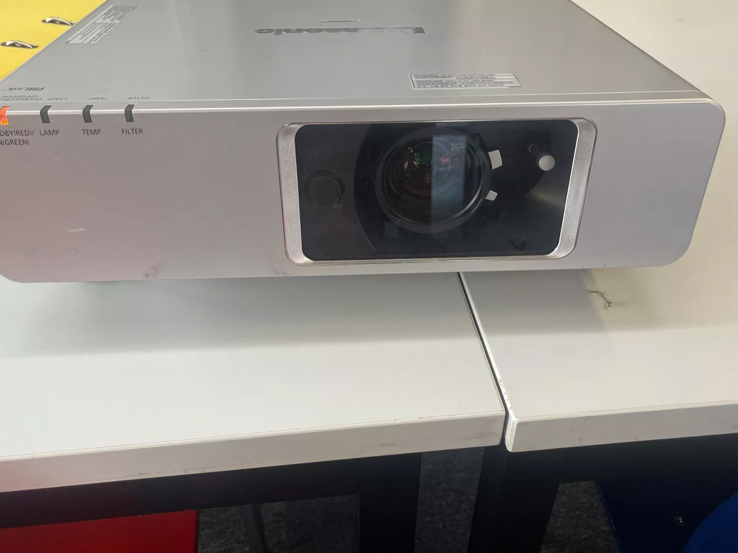 Panasonic Videoprojektoren: Beamer – Gebraucht aus Hitzkirch von LC-Hitzkirch