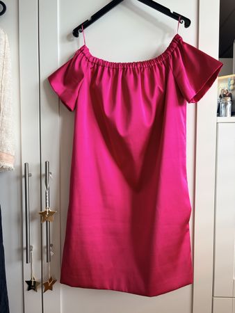 Robe Maje rose taille 2 épaules dénudées état neuf