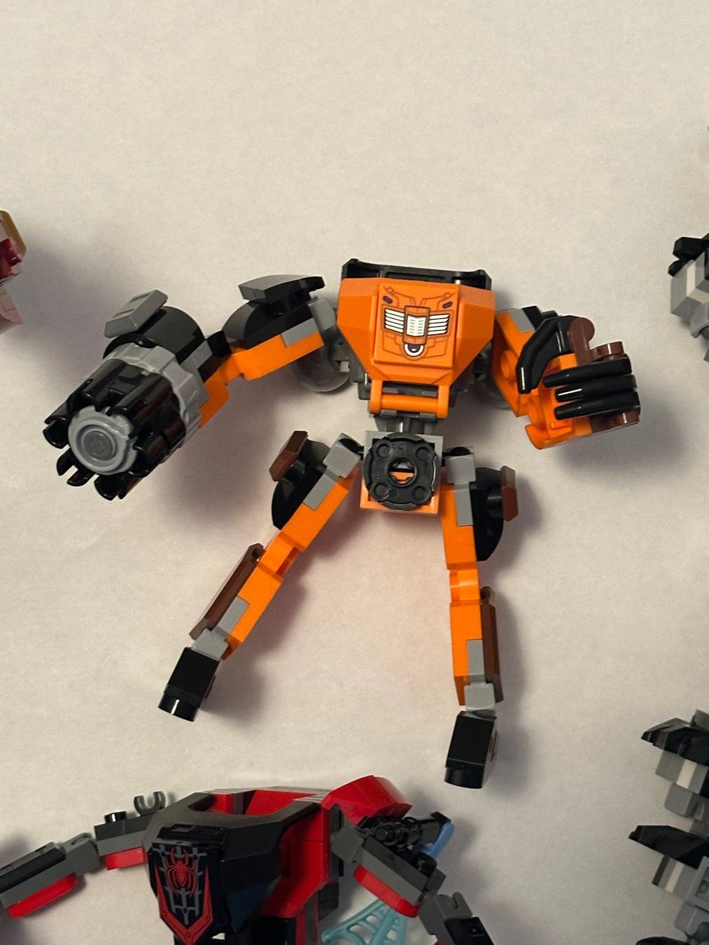 Lego Kit di costruzioni: LEGO Marvel Mechs Bundle Hulkbuster + Verschiedene Roboter – Usato da Meierskappel venduto da mar_cw5 4