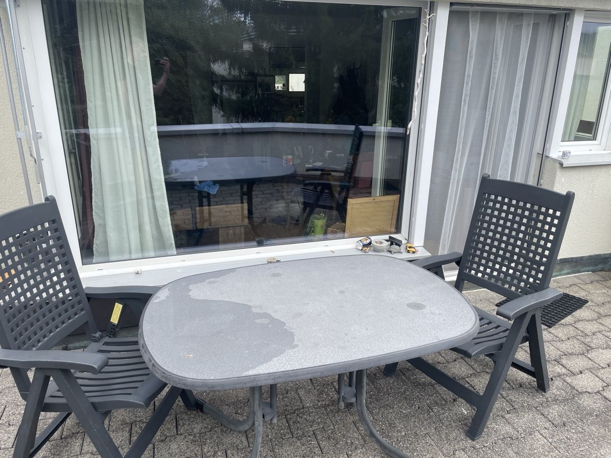 Tables: Gartentisch mit 2 Stühlen – D'occasion à St. Gallen par Alocin09