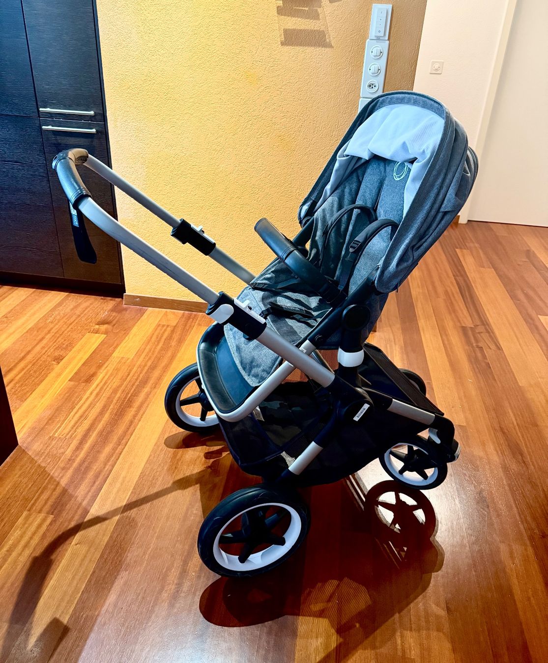 Bugaboo Carrozzine: Poussette Bugaboo Fox2, Kit Complet – Usato da Mont-sur-Lausanne venduto da cit_8xct 1