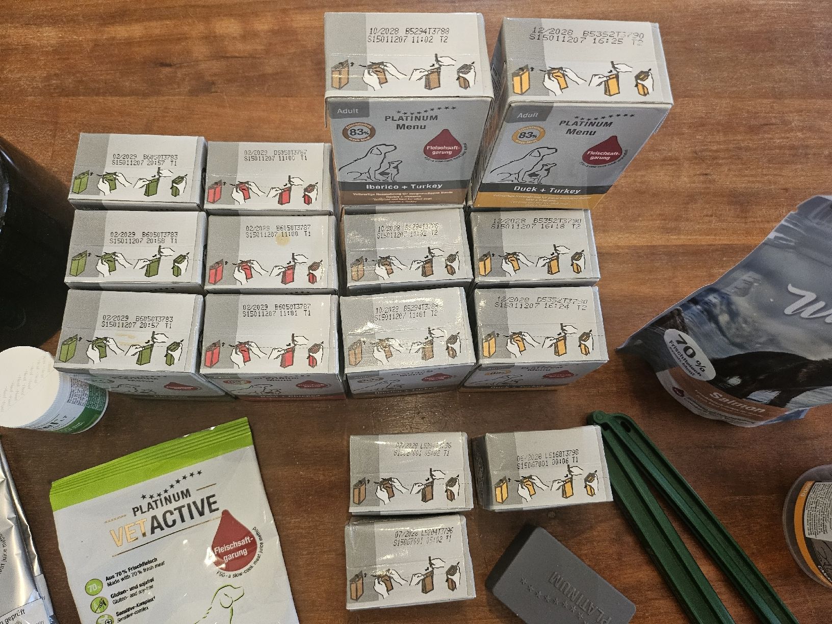 Mangimi: Platinum + Cesar Hundenassfutter + Zubehör – Nuovo e nell'imballaggio originale da Baar venduto da Naedels-Kreationen 1