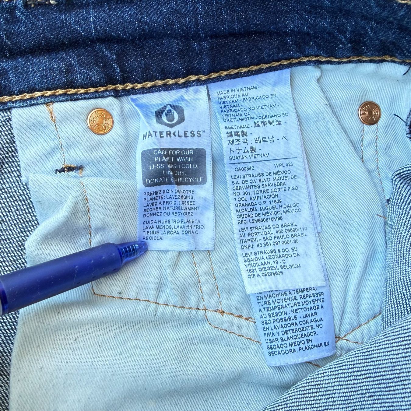 Levi's Jeans: Jean Levi's bleu brut, taille 32/30, bon – Usato da Thônex venduto da Suisse.Shopping 6