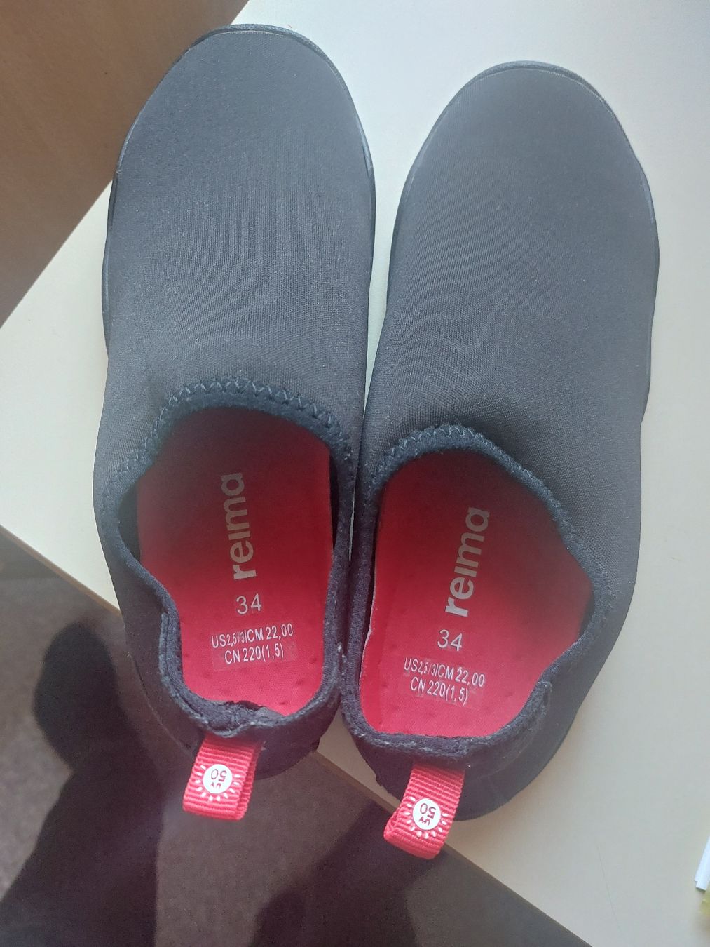 Reima Scarpe per ragazzi: Badeschuhe neu von Reima Gr 34 – Nuovo (secondo la descrizione) da Landquart venduto da Cedes 1