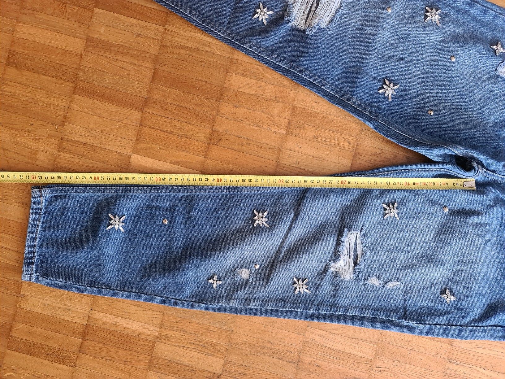 Mango Jeans: Jeans MNG mit Kristallen Grösse 40 – Usato da Emmenbrücke venduto da gatasalvache 5