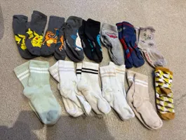 13xSocken Konvolut diverse Motive