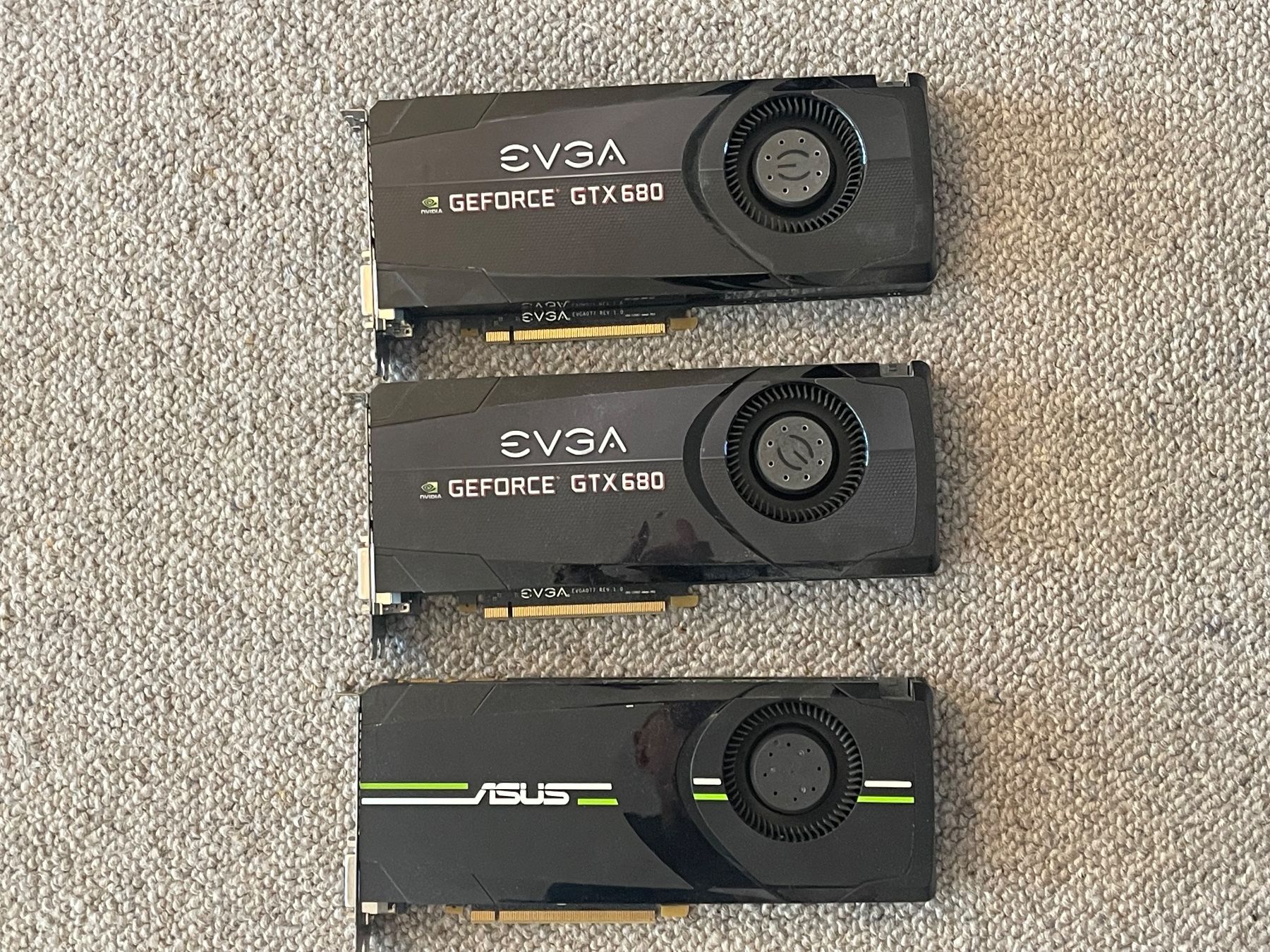 Nvidia Schede grafiche: 3 x GTX 680 Graphic Cards – Usato da Steinmaur venduto da adnadn
