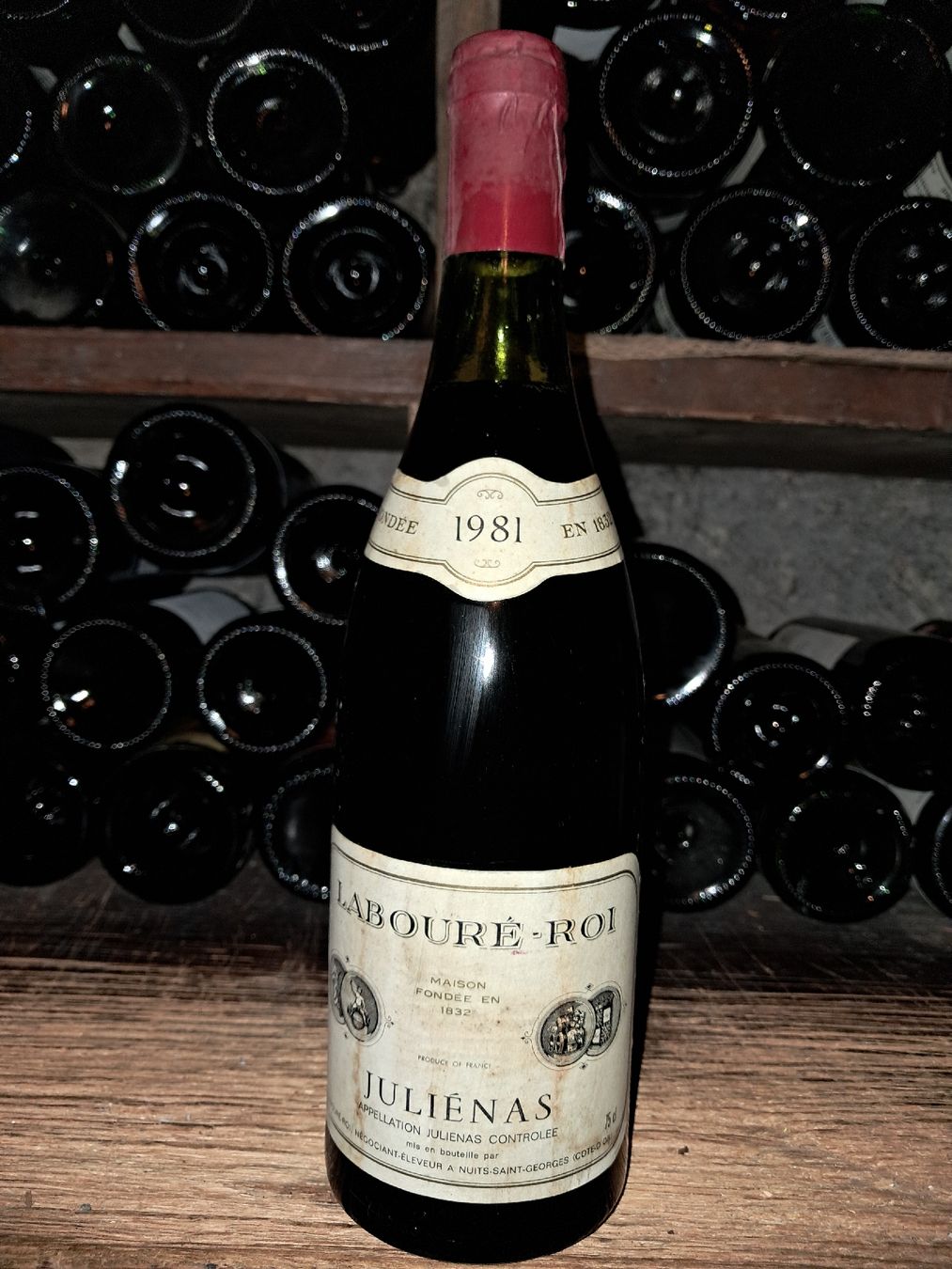 Wein: Juliénas Labouré-Roi 1981 – Neu und originalverpackt aus Le locle von juliensaran 1