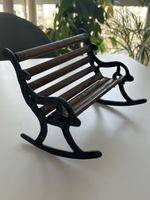 Mini Schaukelbank / Gartenbank – Deko