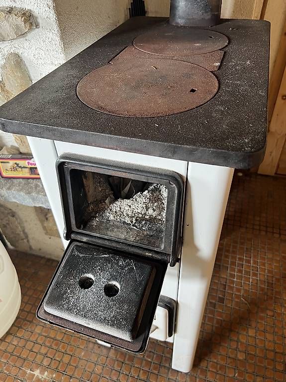 Herde: Cuisinière à bois "Sarina" – Gebraucht aus Epalinges von jpe_2twg 1