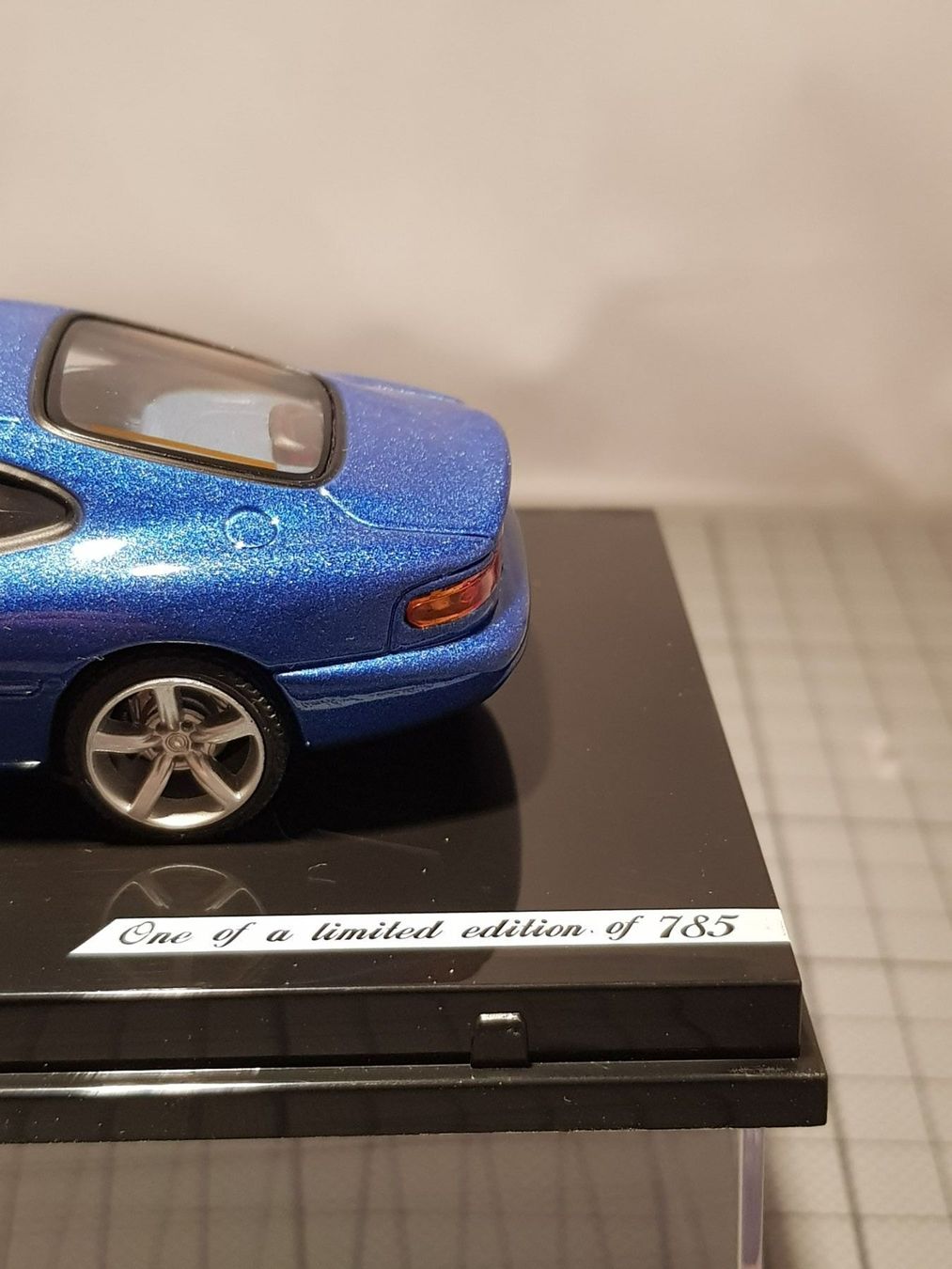 Aston Martin Modellini d'auto: Aston Martin DB7 GT – Nuovo e nell'imballaggio originale da Chézard-St-Martin venduto da AlPat-Collections 4