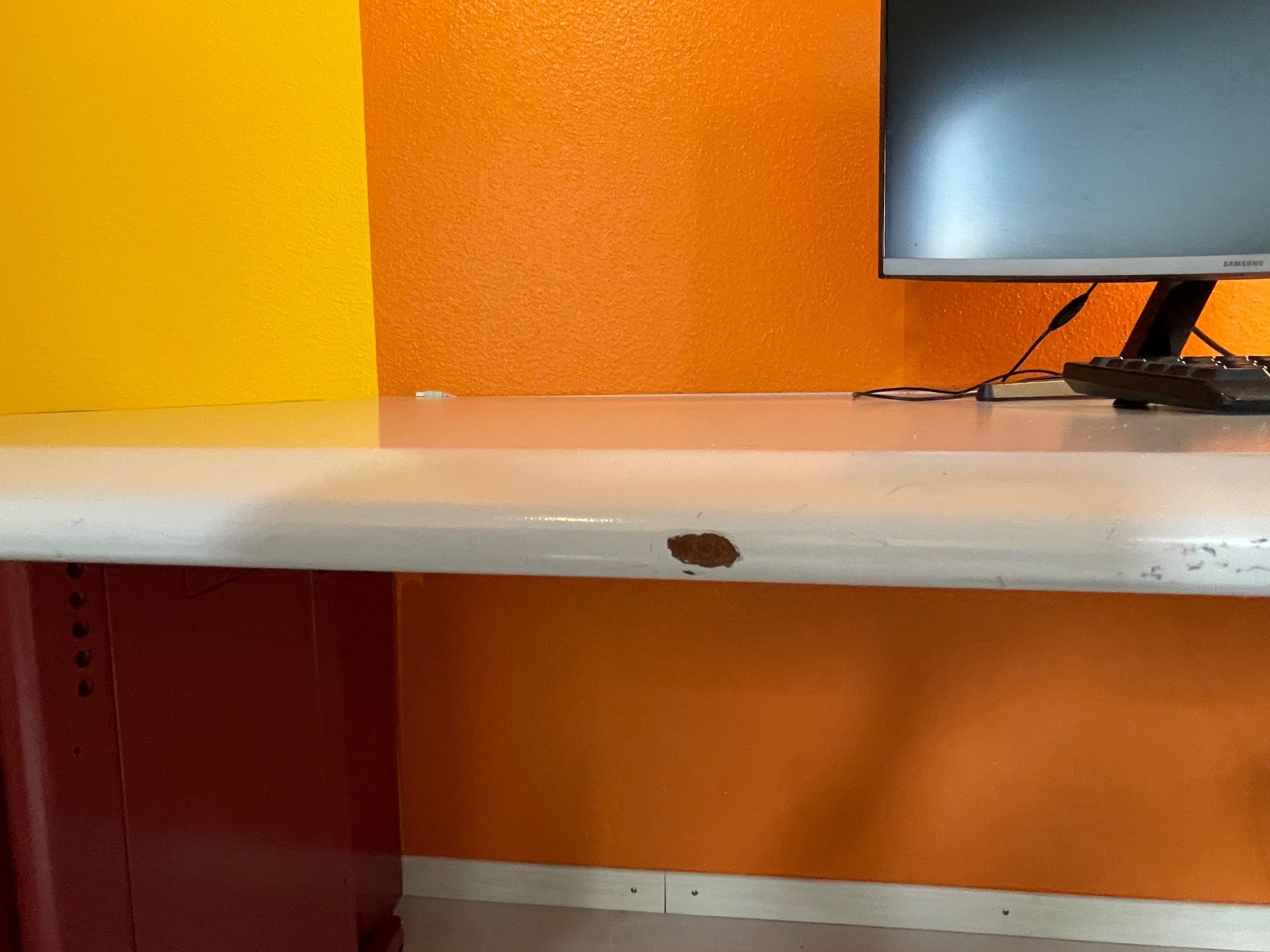 Lista Scrivanie: Bürotisch mit passendem Korpus – Usato da Biel/Bienne venduto da Tribo85 4