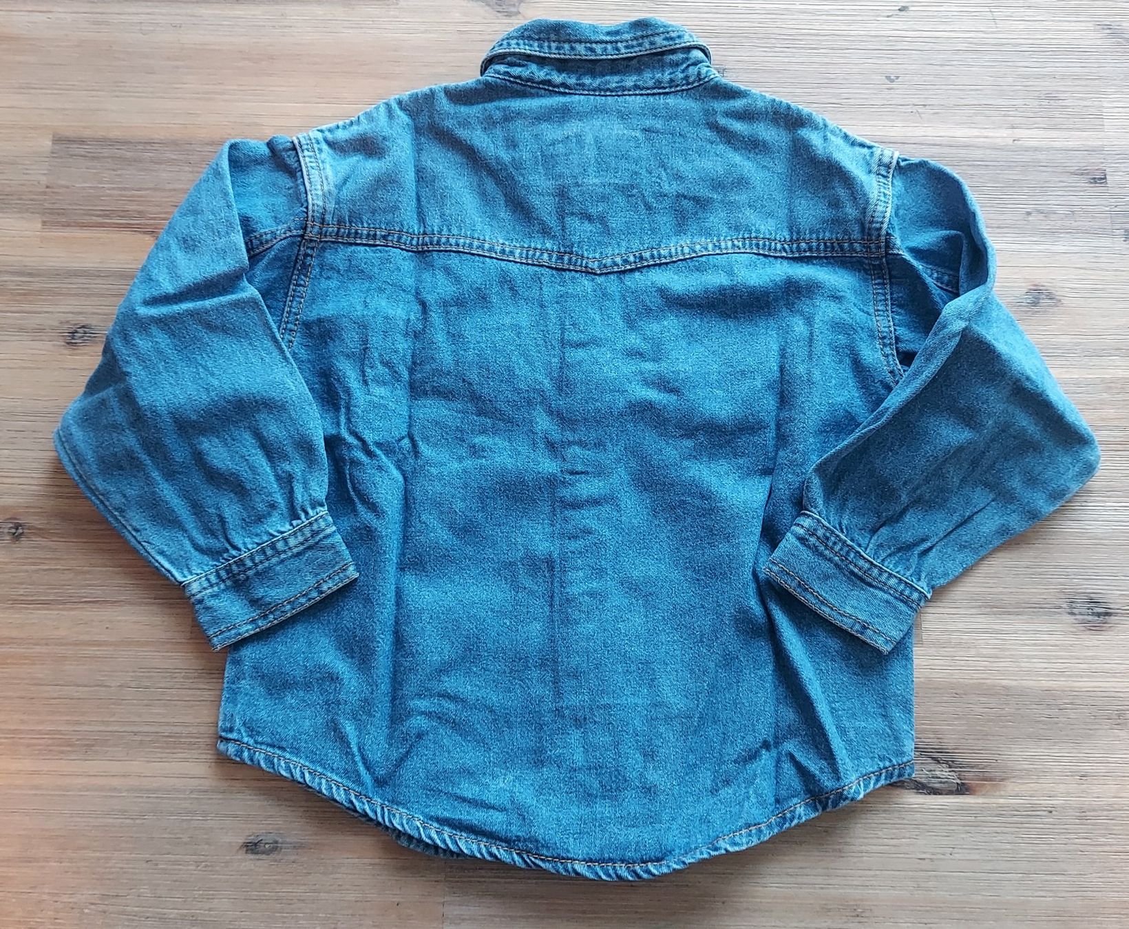 Camicie, T-shirt & Polo: Kinder Jeanshemd Gr. 92 – Usato da Basel venduto da Sinibini86 1