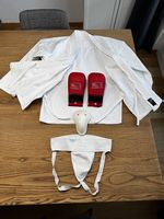 Karategi / Gürtel / Tiefschutz / Sparring Handschuhe