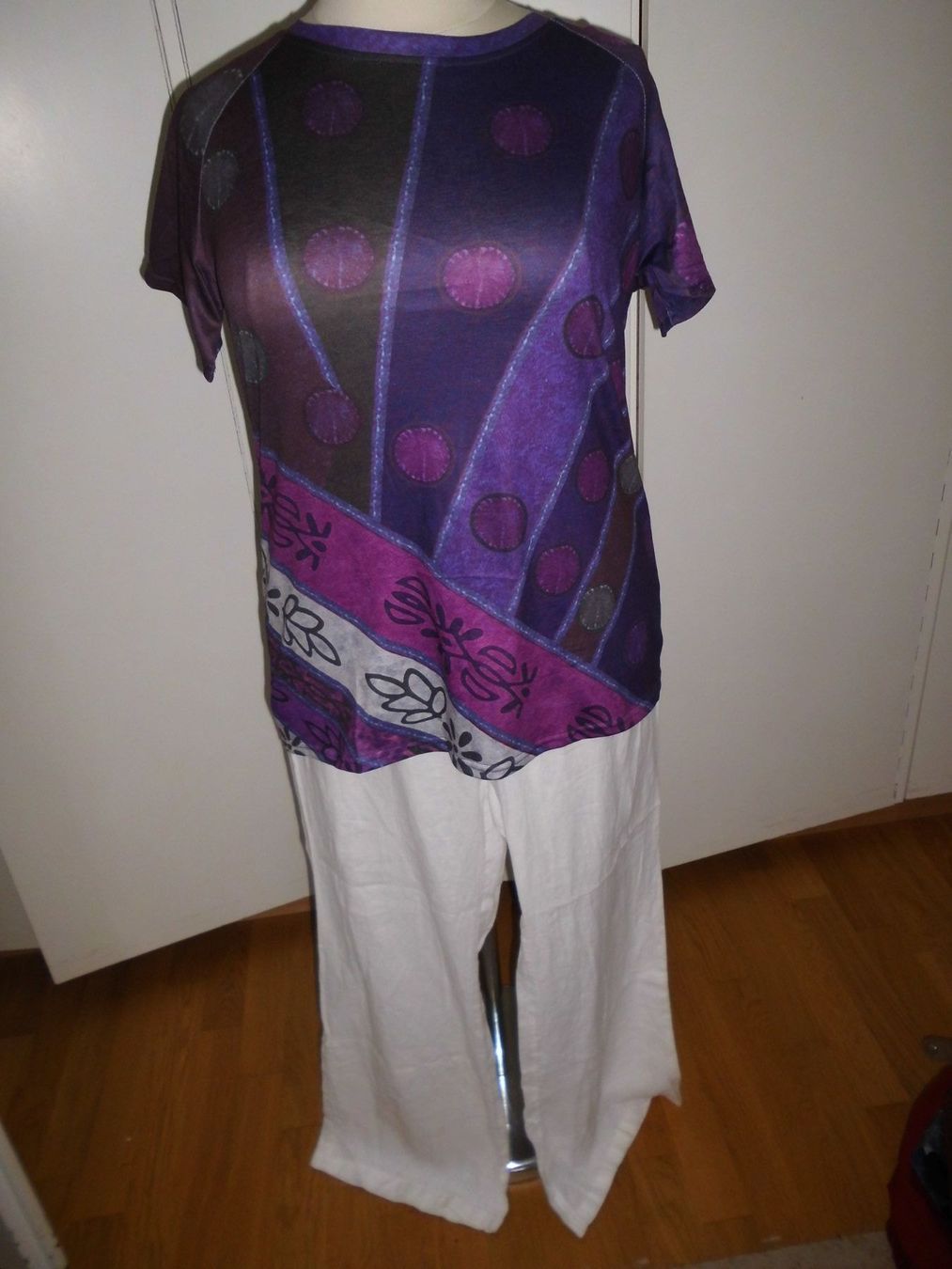 T-Shirts: Longue t-shirt violet T. 48 – Neu (gemäss Beschreibung) aus Marin-Epagnier von Madja