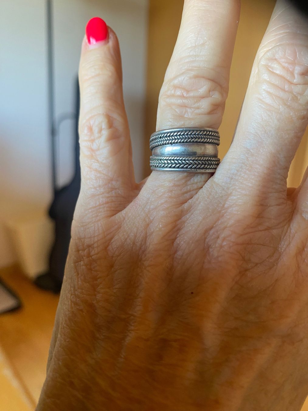 Bagues: Magnifique bague argentée – D'occasion à Belmont-sur-Lausanne par chu_vxf5