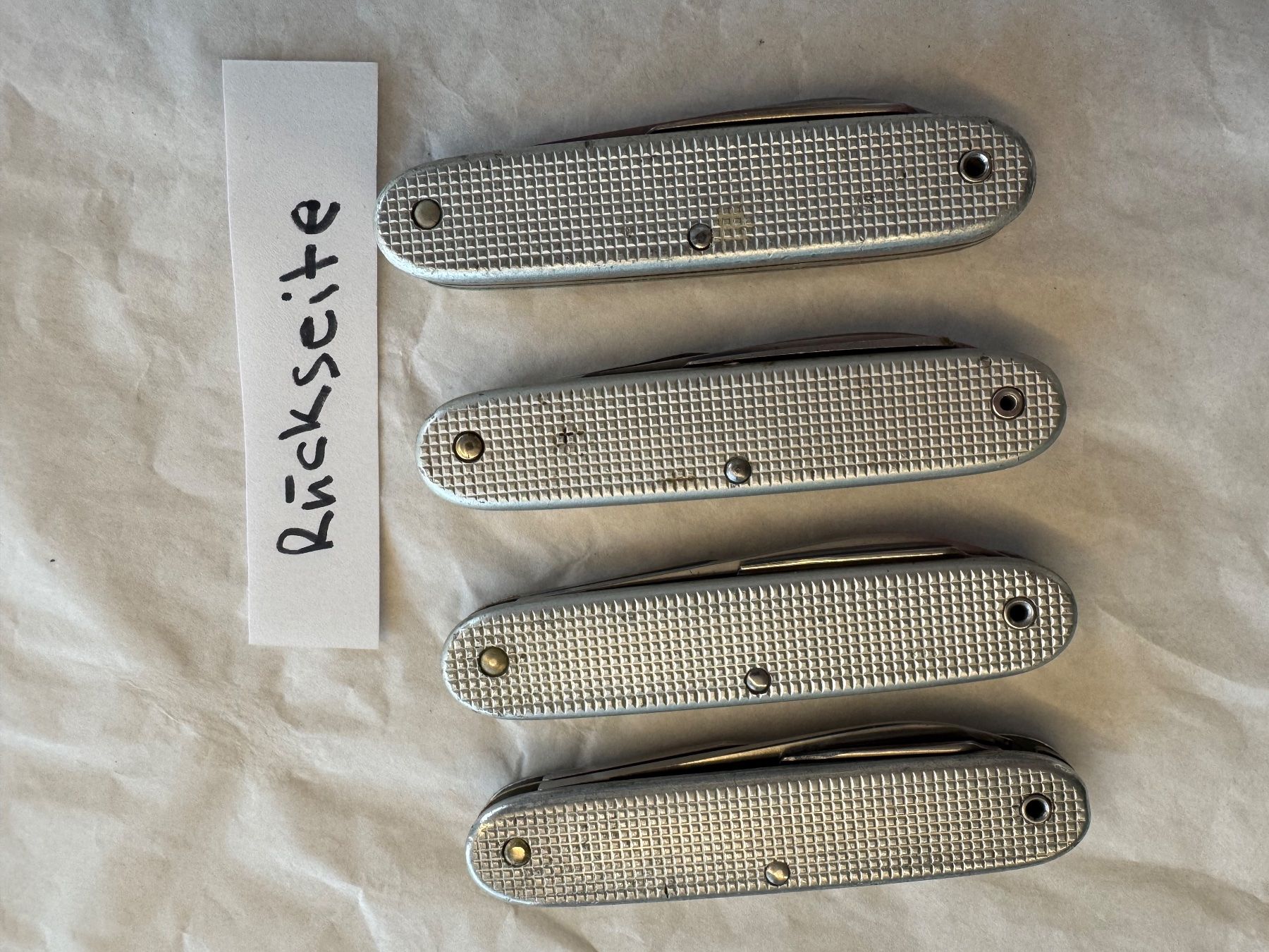Schweizer Armee Coltelli tascabile: Schweizer Soldatenmesser Victorinox – Usato da Kestenholz venduto da Sackmesser67 2