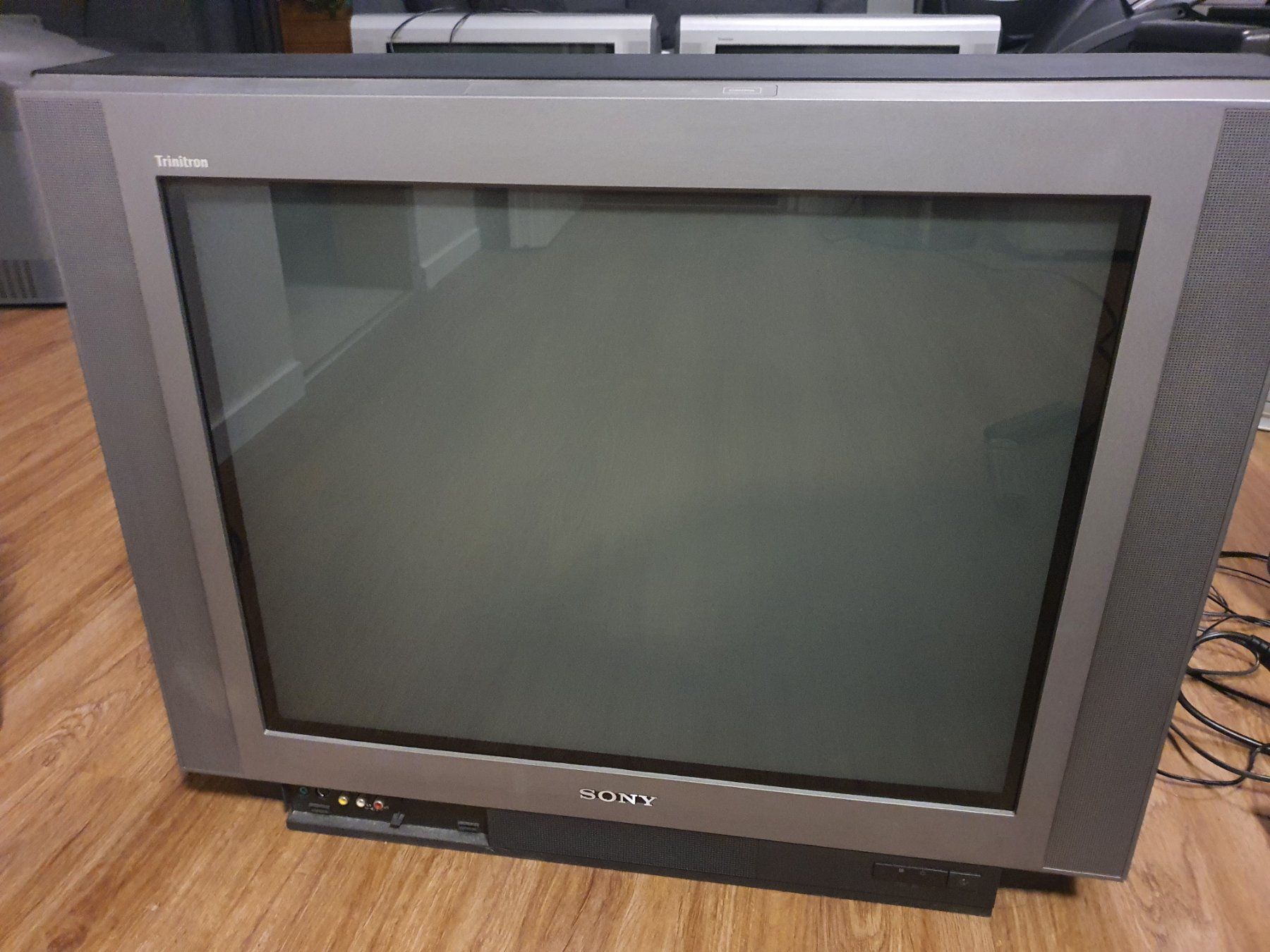 Sony Televisori: SONY KV-29FS60B Trinitron CRT TV – Usato da Bachenbülach venduto da RGB-out