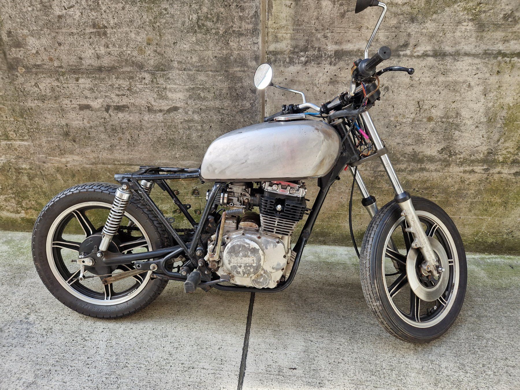 Yamaha Tutti i ricambio per moto: Yamaha XS 360/400 – Difettoso da Uetendorf venduto da MrCapone