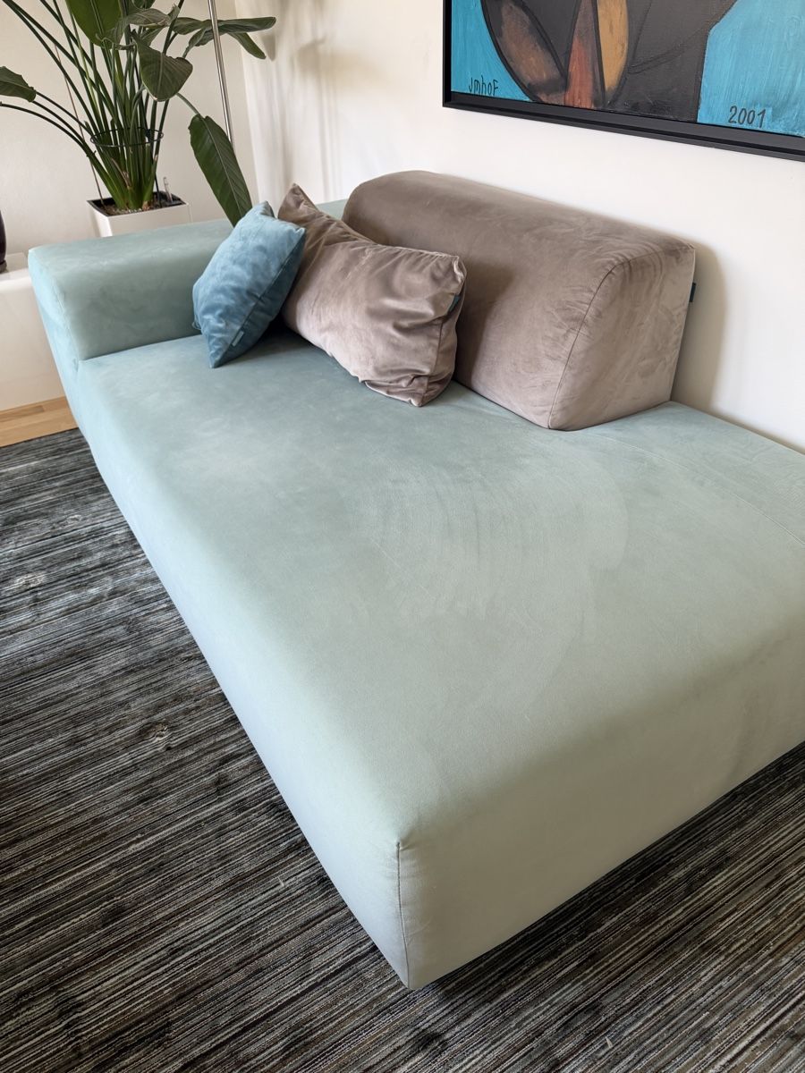 MYCS Divani: Light Blue PYLLOW Lounge Sofa inkl. Ottoman – Usato da Zürich venduto da shop_all 2